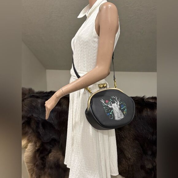 Hand-Tooled & Deer Texture Cowhide Handmade Kisslock Round Bag, Multi Use Style - Picture 6 of 16